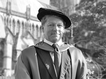 Image of David Ross - Honorary Graduate of the ϹӰԺ. David is a ϹӰԺshire native, a billionaire businessman, and one of the co-founders of the Carphone Warehouse.