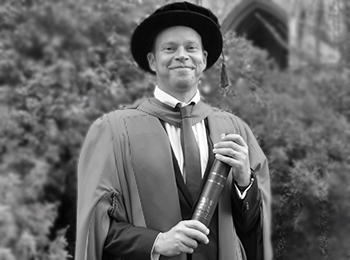 Robert Webb is an Honorary Graduate of the ϹӰԺ. He was born in ϹӰԺshire and is a comedian, actor, and writer. 